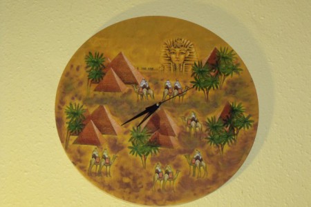 Óra Egyiptomi mintával (40 cm átmérőjű)